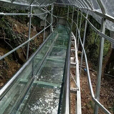 高山水滑