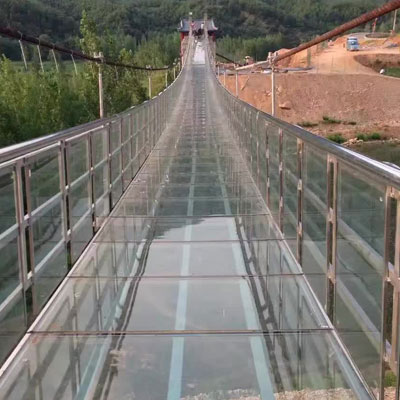 玻璃吊桥